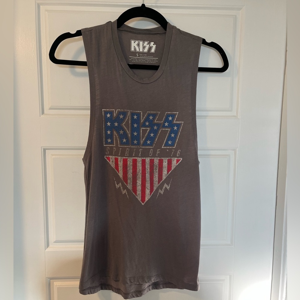 Kiss Graphic Muscle Tank Gray Size Small